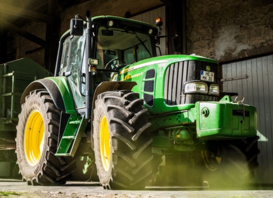 Transporting a John Deere tractor from the USA to Africa
